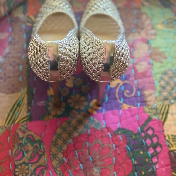 Nine West Gold Woven Heels - Picture 4 of 11